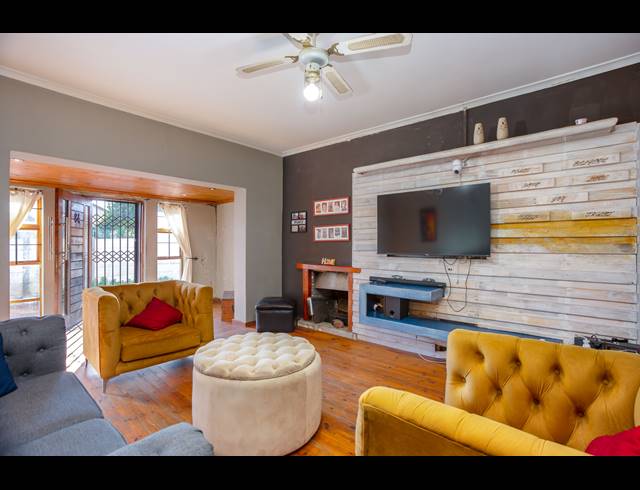 5 BEDROOM HOUSE FOR SALE IN OAKDALE